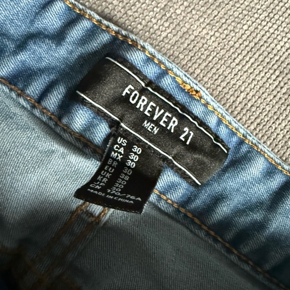 Forever 21 Men Light Blue Denim Jeans - Picture 2 of 3